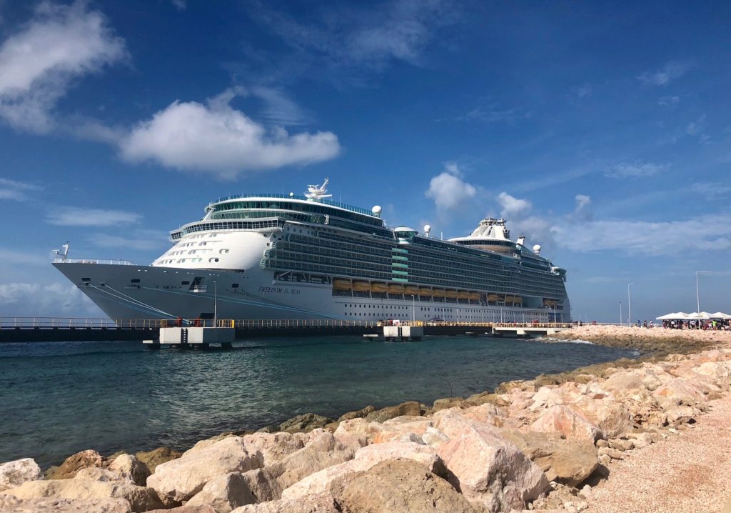 Photo Tour of Royal Caribbean's Freedom of the Seas Cruise Ship ...